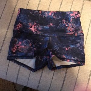 Lululemon wunder under shorts size 8